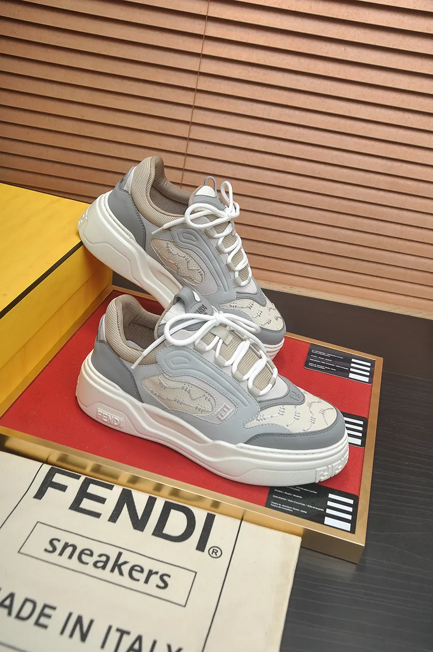 Men's shoes 💰600💶 [Fendi] The latest casual sports shoes 🔥 Many 💑 stars have the same style FD match. The original version is a one-to-one replica. Designer Kim Jones's first fendi match and Donkey brand Trainer basketball sneakers. Material: Original silk mesh. Lining: Breathable mesh. Packaging: Original 1:1 matching high-end packaging. Size: 38-45 (45 is custom-made and cannot be returned or exchanged)